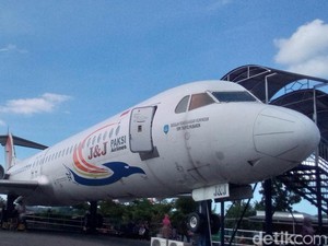 Merasakan Sensasi Naik Pesawat Sungguhan di Kuningan