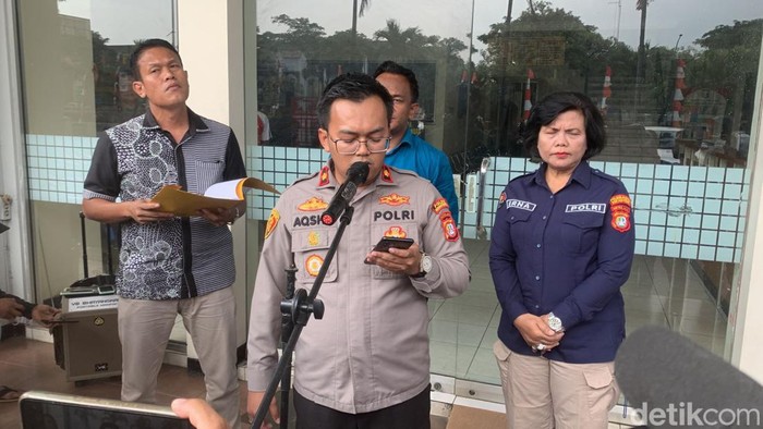 Polsek Medan Satria merilis kasus anah bunuh ayah.