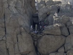 Menelusuri Gua Hira di Jabal Nur, Tempat Nabi Terima Wahyu Pertama