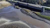 Waduk Canelon Grande mengalami kekeringan parah, Kamis (29/6/2023) waktu setempat.