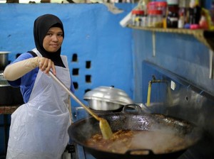 Tips Masak Rendang Pakai Kompor Gas dari Chef agar Tetap Enak