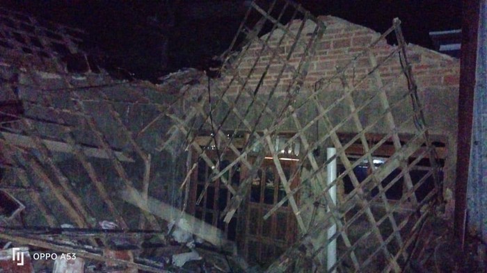 rumah di Trenggalek ambruk dampak gempa Bantul