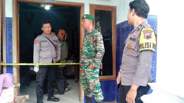Rumah pasutri lansia yang tewas di Dukuh Karangpucung, Desa Mendala Rt 05 RW 01, Kecamatan Sirampog Kabupaten Brebes, Jumat (30/6/2023).
