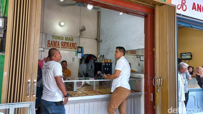 Toko emas Sama Senang di Kecamatan Pasar, Kota Jambi yang dirampok. (Dimas Sanjaya/detikSumbagsel)