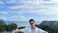Verrel Bramasta, aktor yang merupakan anak dari Venna Melinda dan Ivan Fadilla ini terlihat sering berperan dalam film maupun sinetron. Kabar terbaru dari Verrel Bramasta adalah ia bergabung menjai kader Partai Amanat Nasional (PAN). Foto: Instagram @bramastavrl