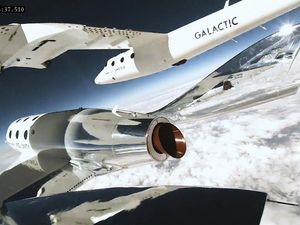 Virgin Galactic Bakal Bawa Warga Sipil ke Luar Angkasa Lagi