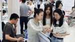 Warga China Serbu Bursa Kerja di Mal Beijing