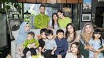 10 Potret Artis Rayakan Idul Adha, Makan Bareng dan Bagi-bagi Daging Kurban