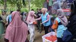 10 Potret Artis Rayakan Idul Adha, Makan Bareng dan Bagi-bagi Daging Kurban