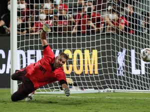 Adrian Lanjut di Liverpool