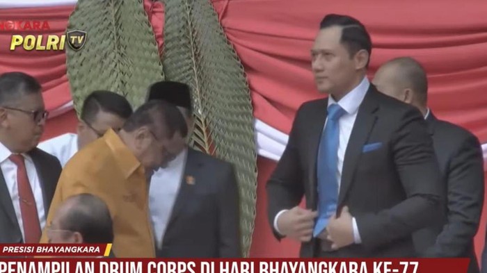 AHY hingga Hasto PDIP Hadiri Puncak Peringatan Hari Bhayangkara ke-77 di GBK (YouTube Polri TV)