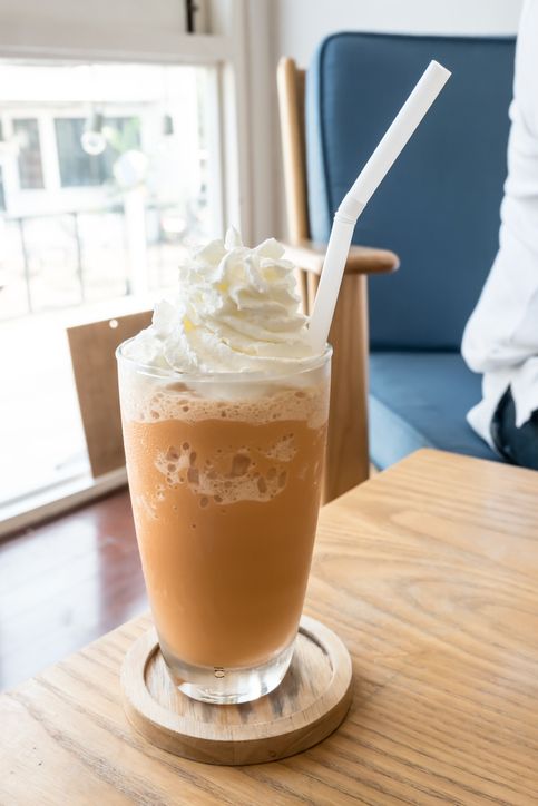 Racikan es kopi beku