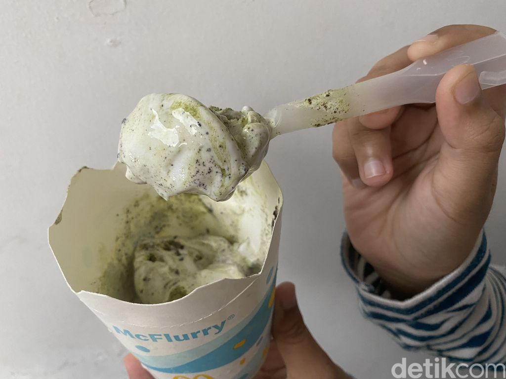Cicip es krim matcha McFlurry dan Magnum