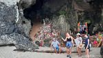 Penampakan Gua di Thailand yang Dipenuhi Patung Penis