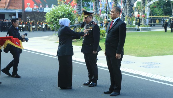 hari bhayangkara di grahadi