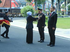Hari Bhayangkara, Jajaran Polda Jatim Terima Penghargaan dari Gubernur Khofifah