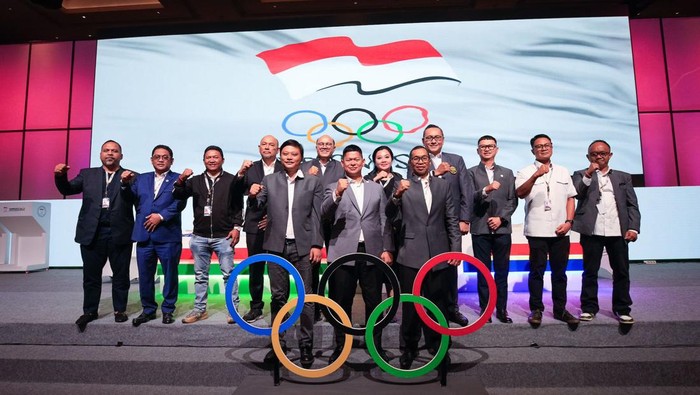 Raja Sapta Oktohari kembali menjabat sebagai Ketua Komite Olimpiade Indonesia/National Olympic Committee (KOI/NOC) periode 2023-2027 usai terpilih secara aklamasi.