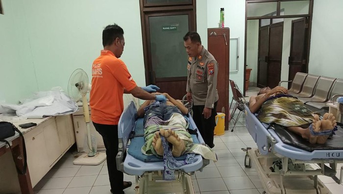 Korban saat dievakusi ke RSUD dr Soedono Madiun