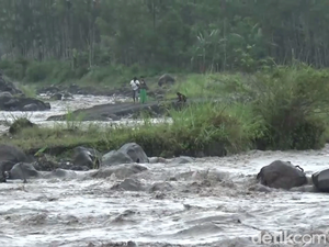 Lima Warga Lumajang Terjebak Banjir Lahar Dingin Semeru