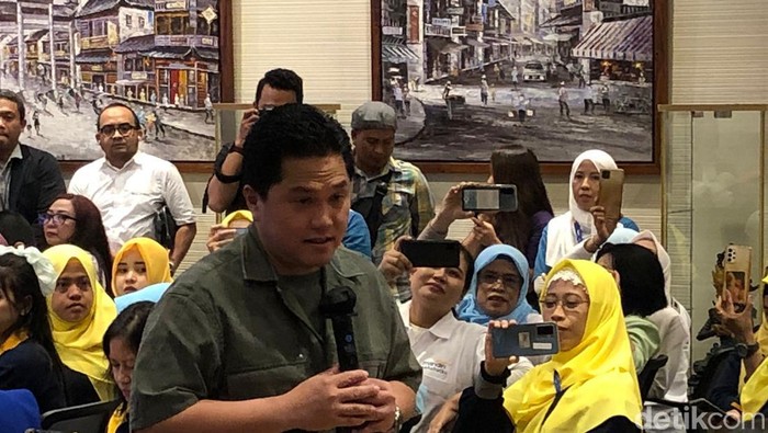 Menteri BUMN Erick Thohir Bertemu TKI di Hong Kong