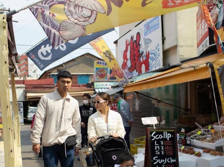 Nikita Willy Ajak Anak Kulineran di Jepang hingga Belanja ke Eropa