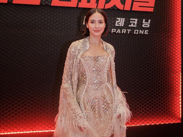Potret Pevita Pearce Bareng Tom Cruise