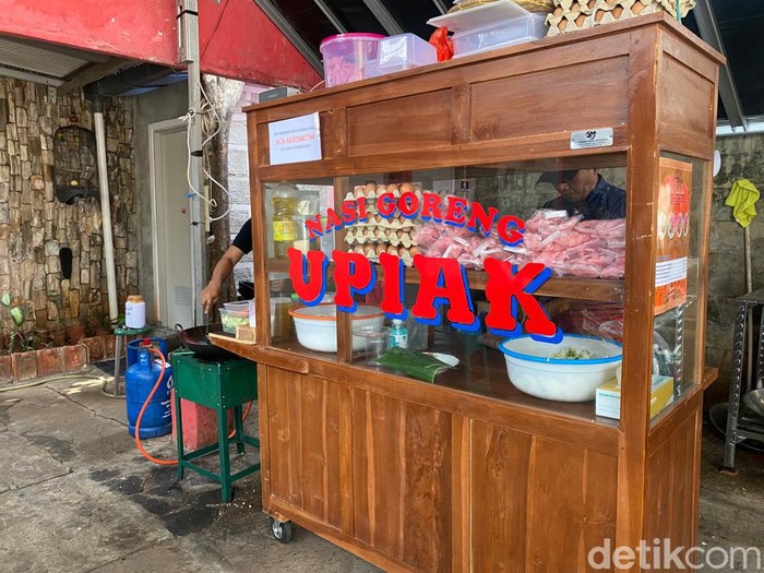 Sedapnya Nasi Goreng Rendang dan Balado Minang yang Pedas Gurih Sedapnya Nasi Goreng Rendang dan Balado Minang yang Pedas Gurih