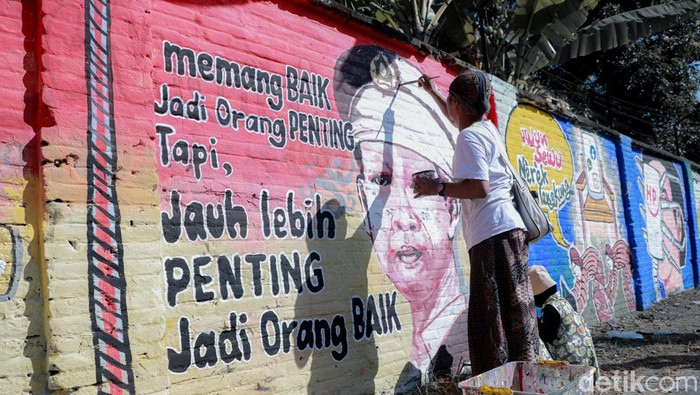 Seniman mural di Kediri