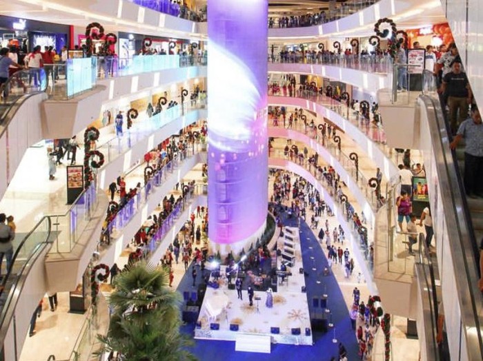 Suasana kepadatan pengunjung di Delipark Mall. (Foto: Istimewa)