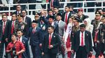 Momen Prabowo Dampingi Jokowi Hadiri HUT ke-77 Polri di GBK