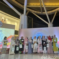 20 peserta sudah terpilih dari hasil seleksi 100 muslimah audisi Emeron Hijab Hunt 2023 di Bandung. Para 20 peserta menjelaskan dibalik konten yang mereka huat di hadapan para juri. Foto: Gresnia/Wolipop.