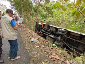 Terungkap! Ini Penyebab Bus Rombongan Wisatawan Terguling di Gunungkidul