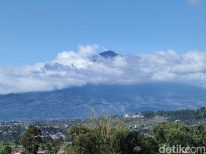 Gunung Cikuray yang Bikin Tsar Nicholai II Tergila-gila