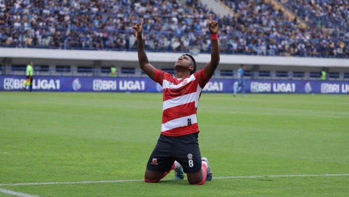 Hugo Gomes bersyukur MU bisa meraih poin pada laga perdana Liga 1 musim ini. Ia juga mengakui, laga perdana selalu menyulitkan.