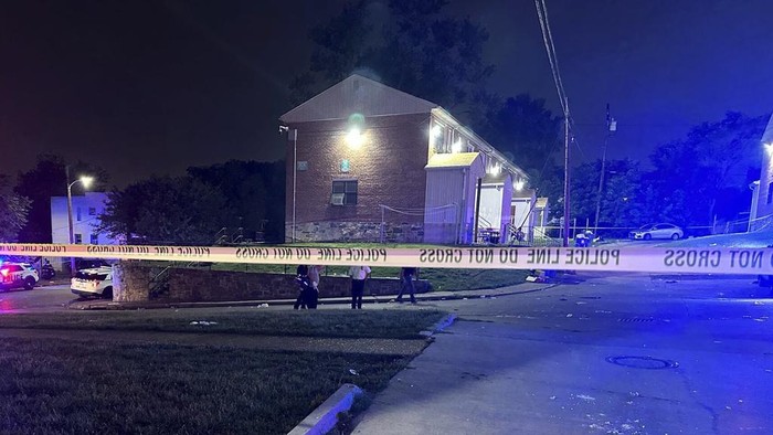 Penembakan massal di Baltimore, Maryland, AS menyebabkan dua orang tewas. Selain itu, sebanyak 28 orang terluka dalam insiden itu.
