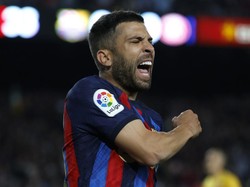 Jordi Alba juga kabarnya sedang didekati Inter Miami. Bek Spanyol itu juga baru meninggalkan Barcelon usai kontraknya habis. (Foto: AP/Joan Monfort)