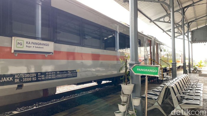 KA Pangrango relasi Bogor-Sukabumi (PP)