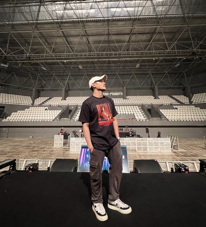 Keseruan Afgansyah Reza Kulineran di London hingga Korea Selatan
