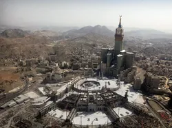 Perubahan Dramatis Kota Makkah Dulu dan Sekarang