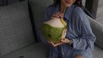 Momen Pevita Pearce Cicip Durian Pertama Kali hingga Ngemil di Kafe