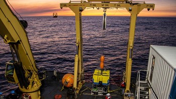 ROV diluncurkan dan diangkat menggunakan derek A-frame yang dirancang oleh Hydramec. Odysseus 6K dioperasikan dari ruang pengontrol Odysseus Control Van dan dapat menyelam hingga kedalaman 6.000 meter. Foto: Pelagic Research Services