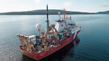 Ini adalah kapal yang membawanya ke titik lokasi. Apakah mendukung pemasangan dan pemeliharaan sistem pengamatan laut, melaksanakan operasi pencarian, penyelamatan dan pemulihan kritis waktu, survei dan melakukan tugas kerja untuk industri, merekam video dan gambar diam, pengambilan sampel biologis dan geologis, operasi film, atau eksplorasi, Odysseus adalah pilihan yang sempurna, klaim Pelagic. Foto: Pelagic Research Services