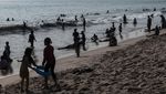 Wisata Pantai Anyer Padat di Momen Libur Idul Adha