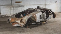 Rumah lelang Sotheby akan melakukan lelang buat mobil rusak Ferrari 500 Mondial Spider lansiran 1954. Body-nya sudah remuk, bahkan ada bagian karat di area depan. Foto: RM Southebys