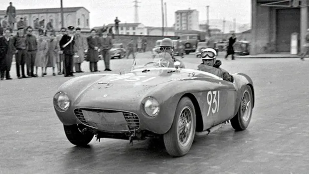 Rongsokan mobil Ferrari