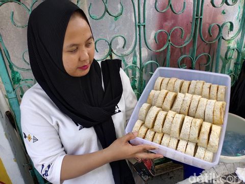 Salah satu jajanan jadul di Palemnbang bernama kue gonceng