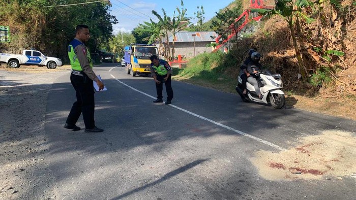 Kecelakaan di Jalan Raya antara Wonogiri - Wuryantoro, tepatnya di Kedungareng RT 04 RW 01, Desa Sendang, Kecamaran Wonogiri Kota.