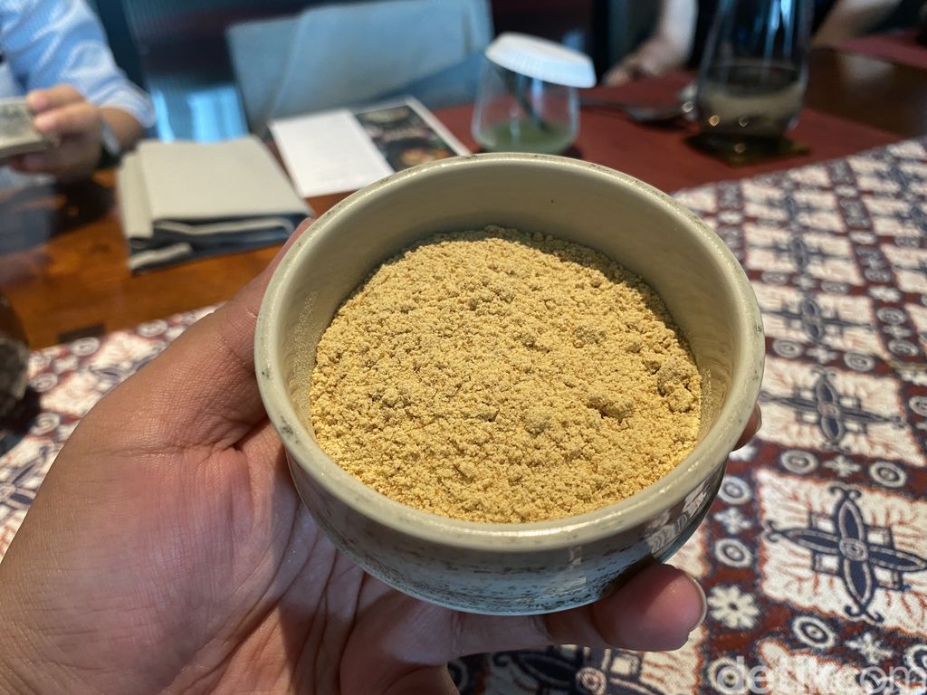 Kreasi dessert tempe ala chef Vicko Hadisatrya