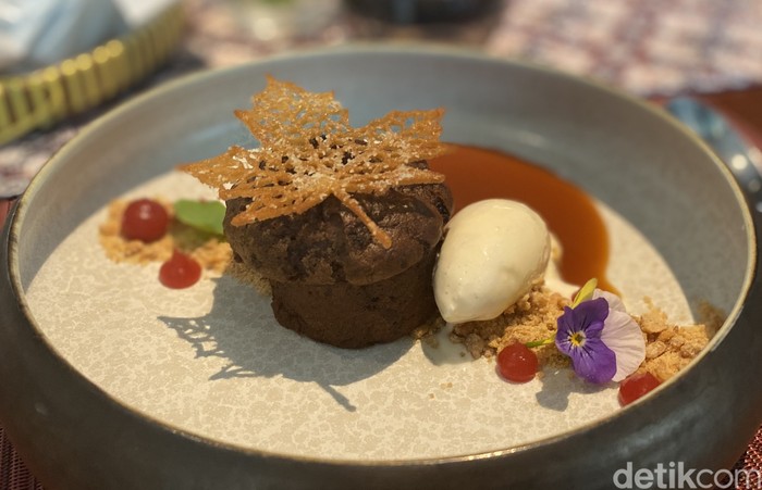 Kreasi dessert tempe ala chef Vicko Hadisatrya