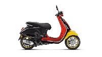 Vespa Primavera edisi Mickey Mouse resmi dijual di Indonesia. Edisi spesial ini menjadi bentuk perayaan ulang tahun ke-100 perusahaan Disney. Warna merah, hitam, dan kuning melebur jadi satu. Foto: Dok. Vespa Indonesia